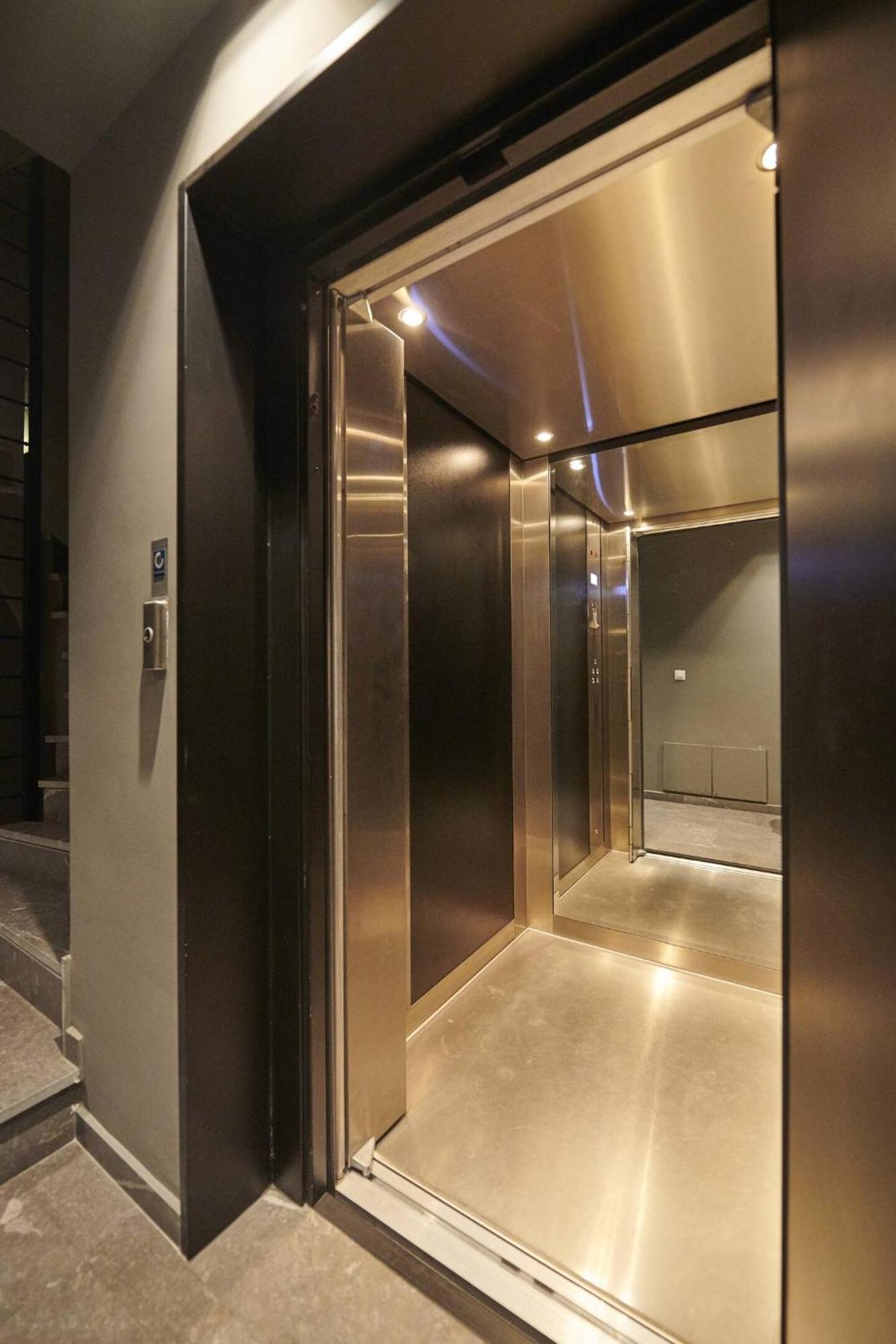 Ma Maison Nο 4, Downtown Loft , Short Walk To Acropolis, Ultra High Speed Internet 500 Mbps, Parking Upon Request, 1' From Metro Station Ateny Zewnętrze zdjęcie